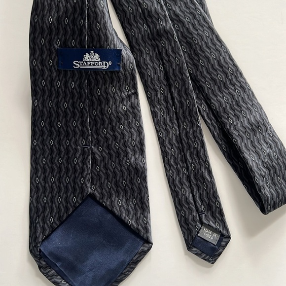 Tie Bundle Van Heusen, Calvin Klein, Stafford (3) - Picture 7 of 7